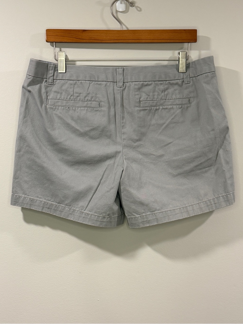 Merona Womens Light Gray Flat Front Cotton Chino Shorts Size 12 - Picture 3 of 8